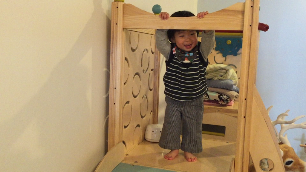 1Y6Ms sliding down on his own